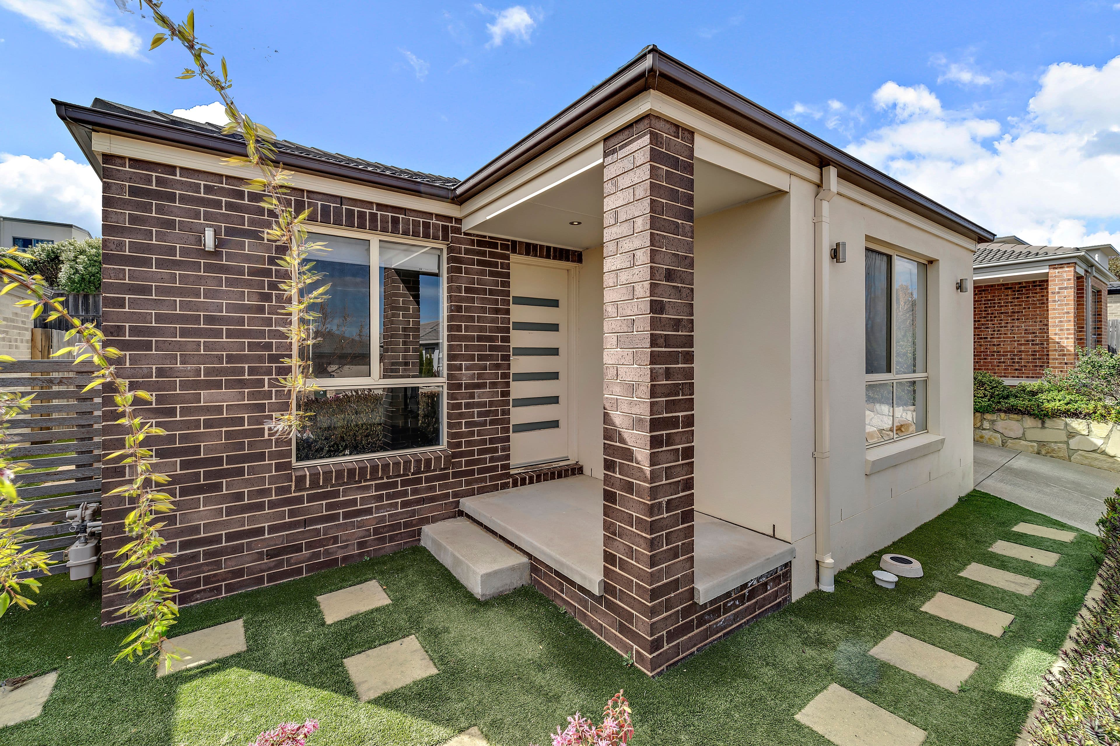 8 Hinde Street, Franklin ACT 2913, Franklin - Thumbnail 2