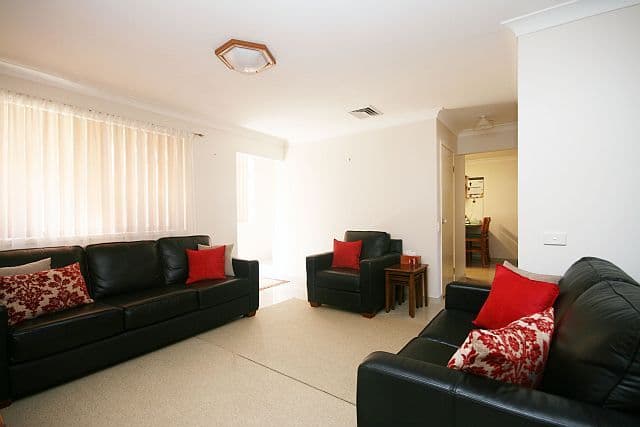 31 Bromley Avenue, GREENACRE NSW 2190, Greenacre - Thumbnail 4