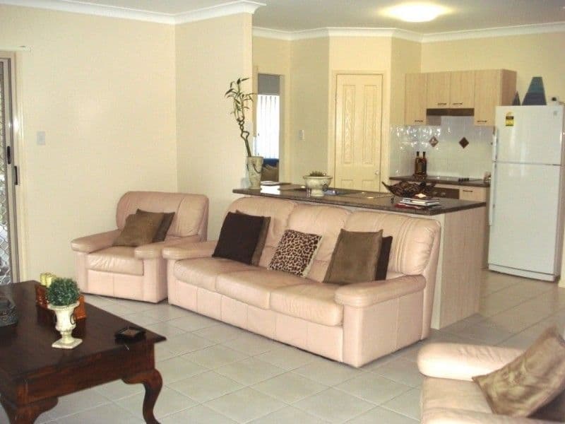 8 Donington Drive, OXENFORD QLD 4210, Oxenford - Thumbnail 2