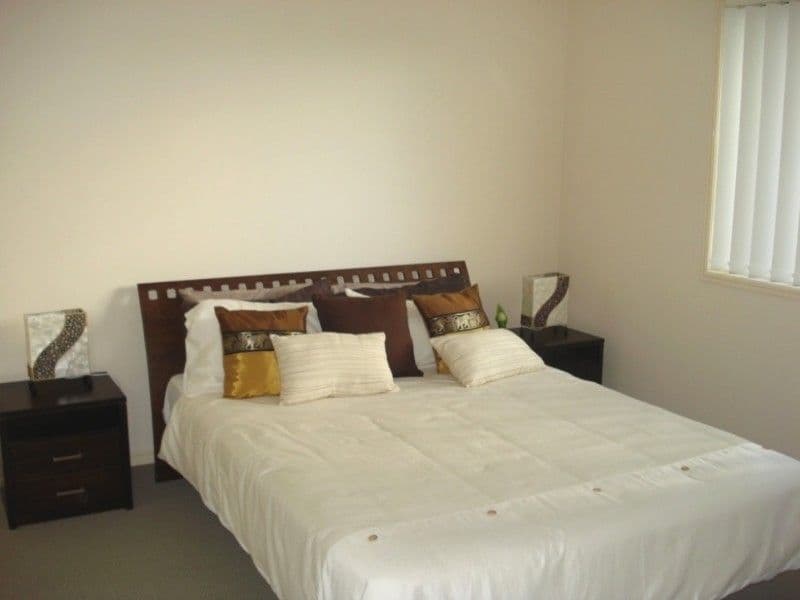 8 Donington Drive, OXENFORD QLD 4210, Oxenford - Thumbnail 5