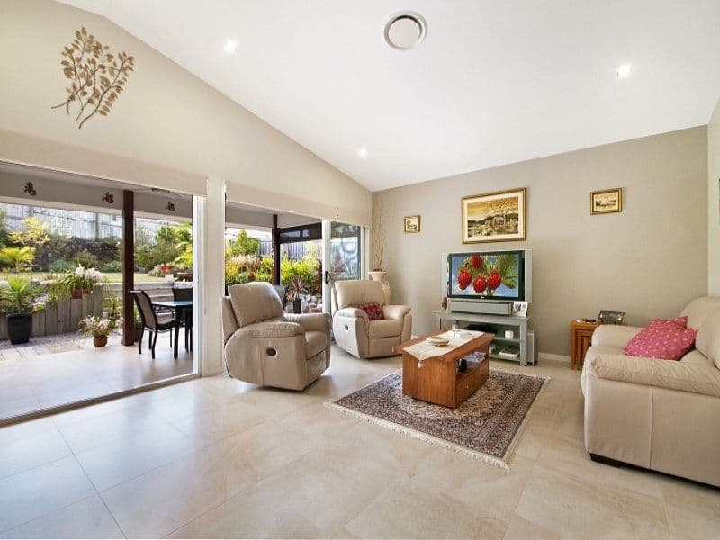 6 Pebble Court, Peregian Springs - Image 1
