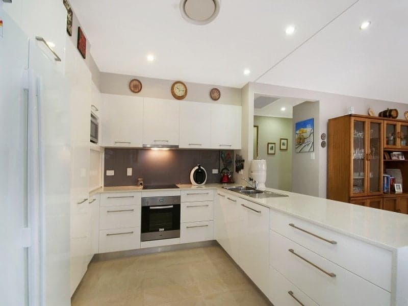 6 Pebble Court, Peregian Springs - Thumbnail 2