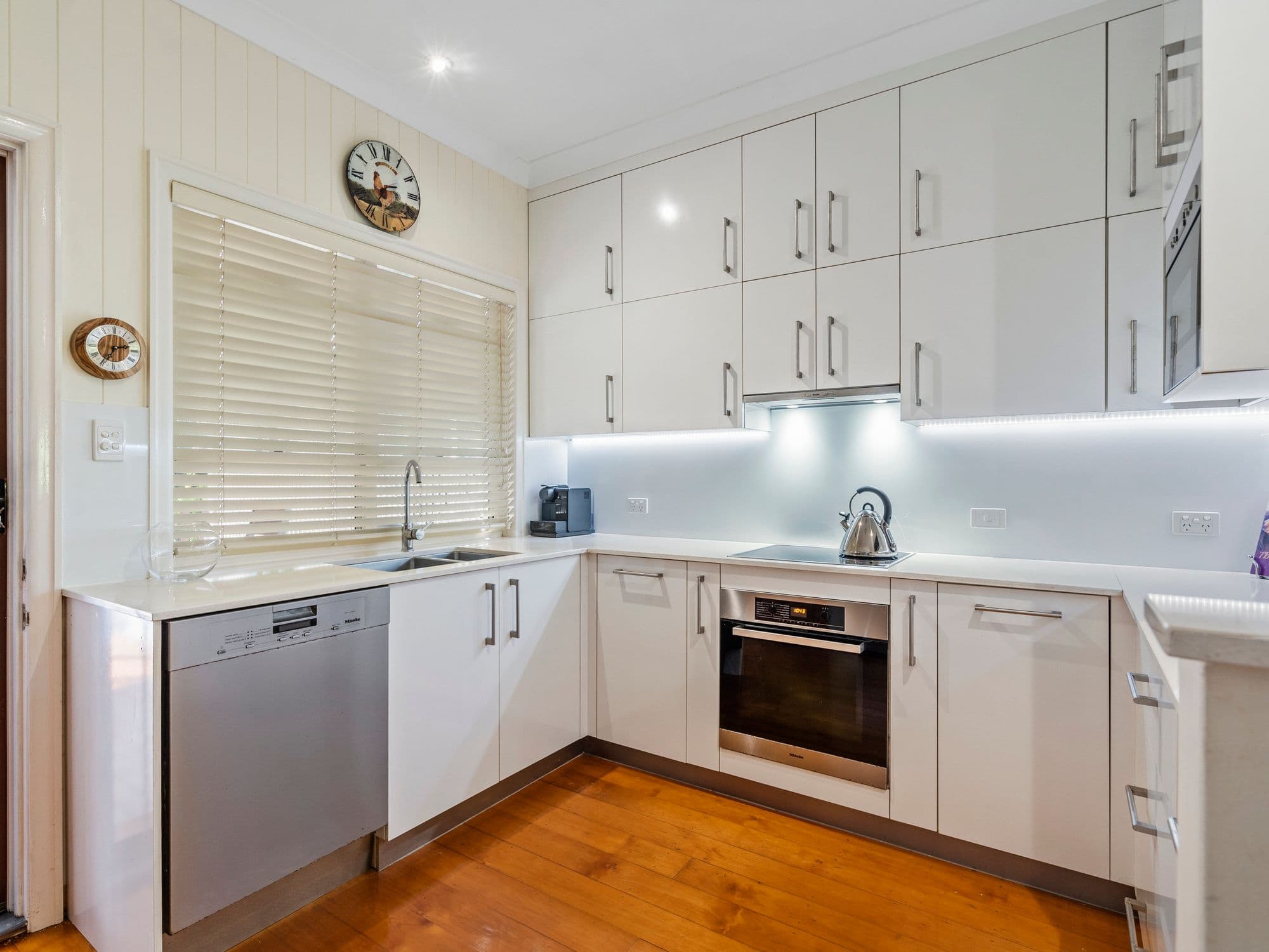 7 Esmonde Place, Coorparoo QLD 4151, Coorparoo - Thumbnail 4