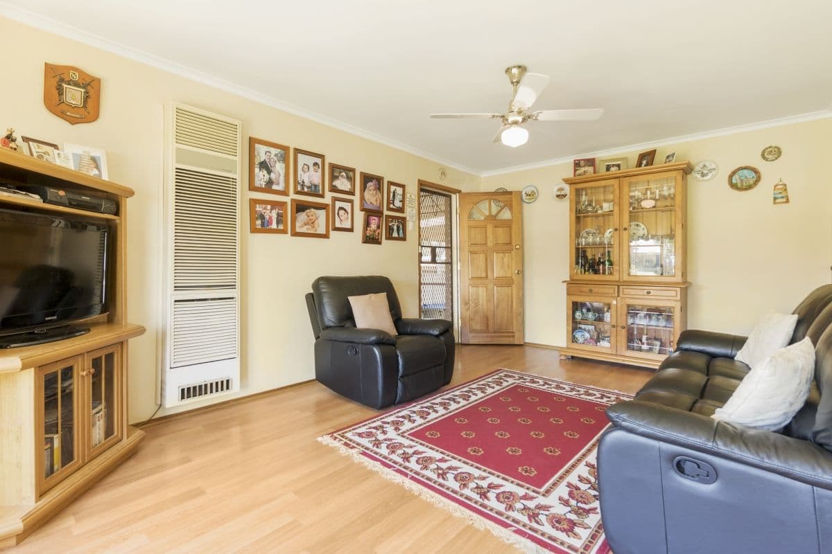 37 Richmond Crescent, Werribee VIC 3030, Werribee - Thumbnail 4