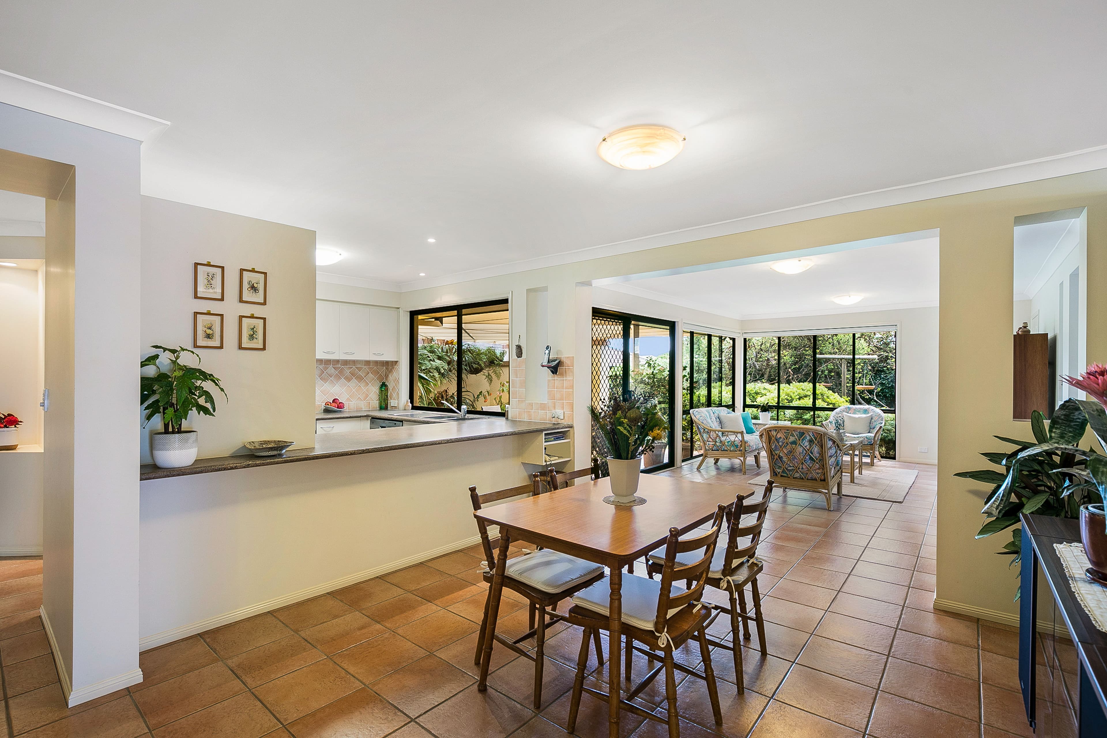 5 Turnberry Court, Middle Ridge QLD 4350, Middle Ridge - Thumbnail 2