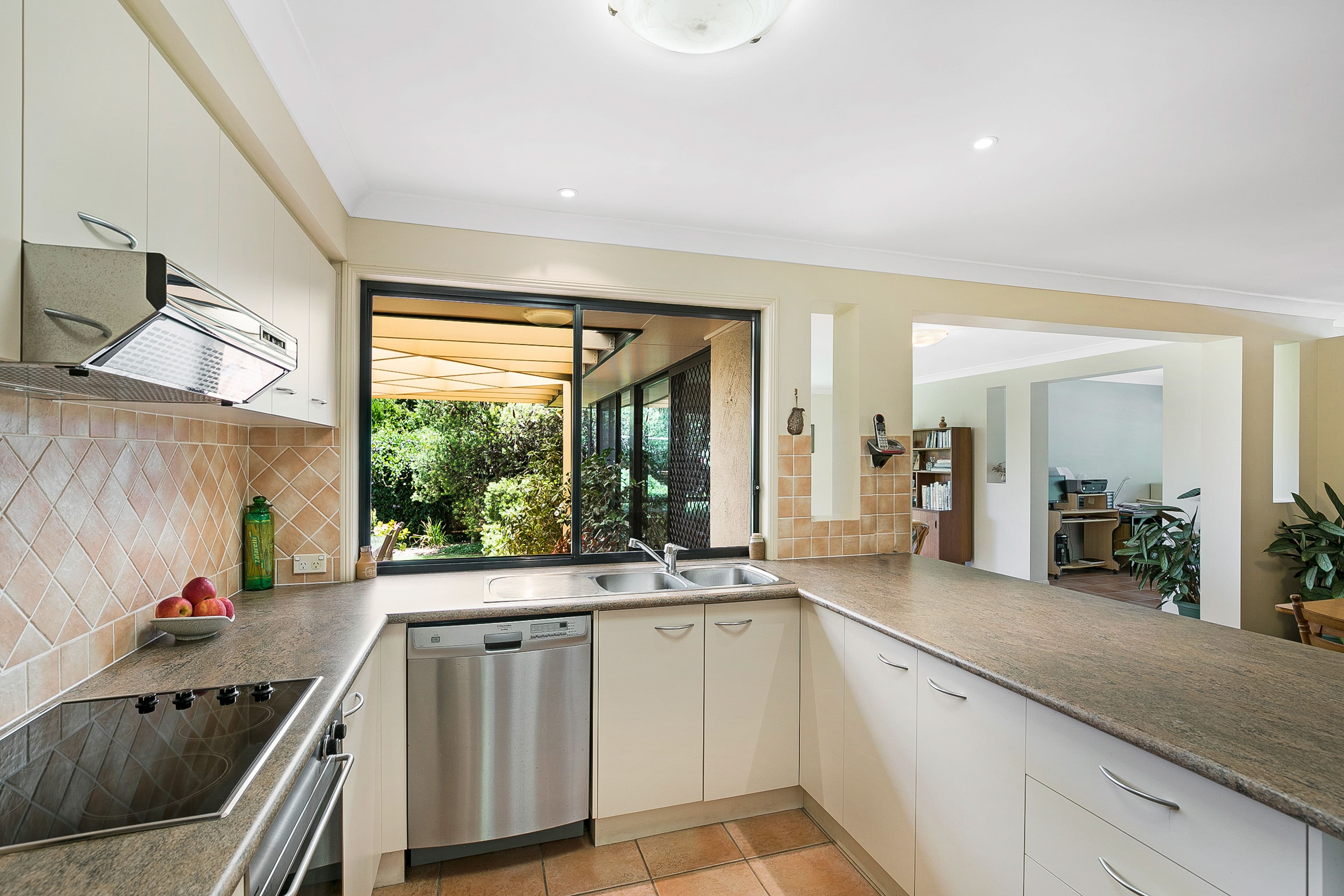 5 Turnberry Court, Middle Ridge QLD 4350, Middle Ridge - Thumbnail 7