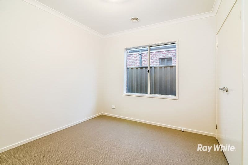 20 Almondbank Road, CRANBOURNE EAST VIC 3977, Cranbourne East - Thumbnail 6