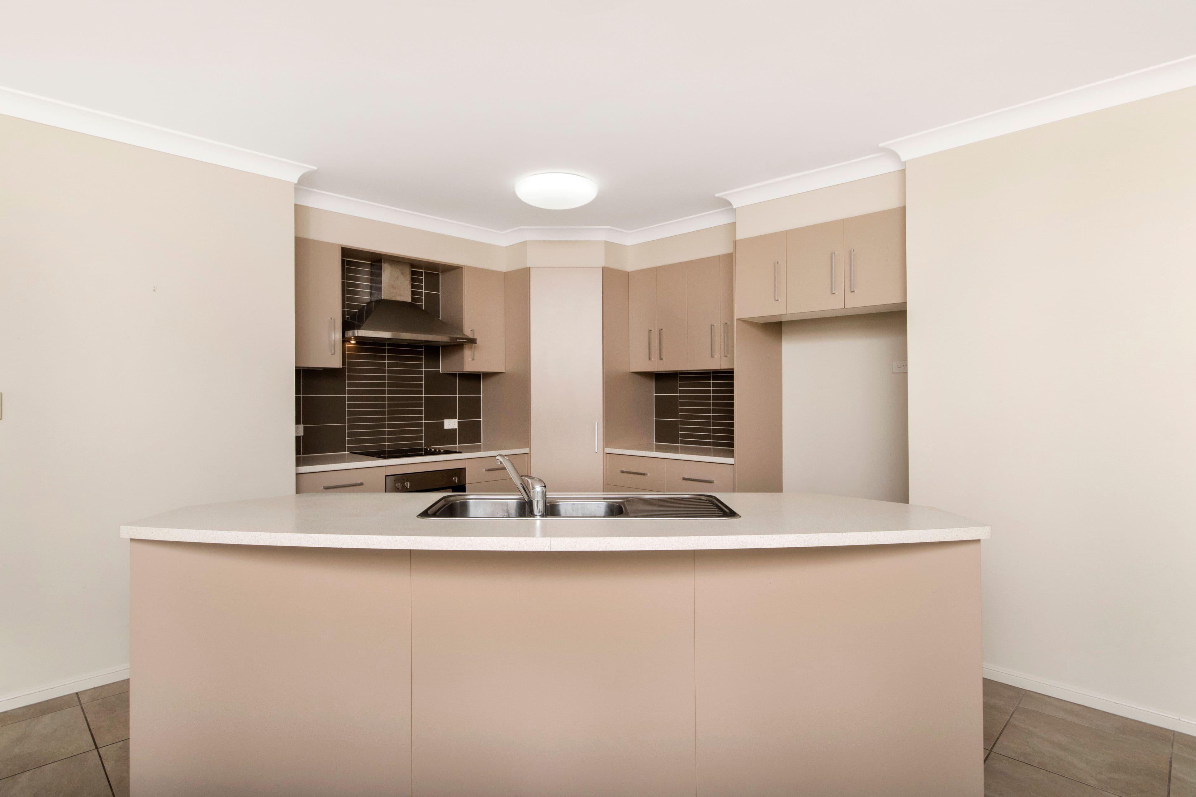4 Taffles Street, Redlynch QLD 4870, Redlynch - Thumbnail 4
