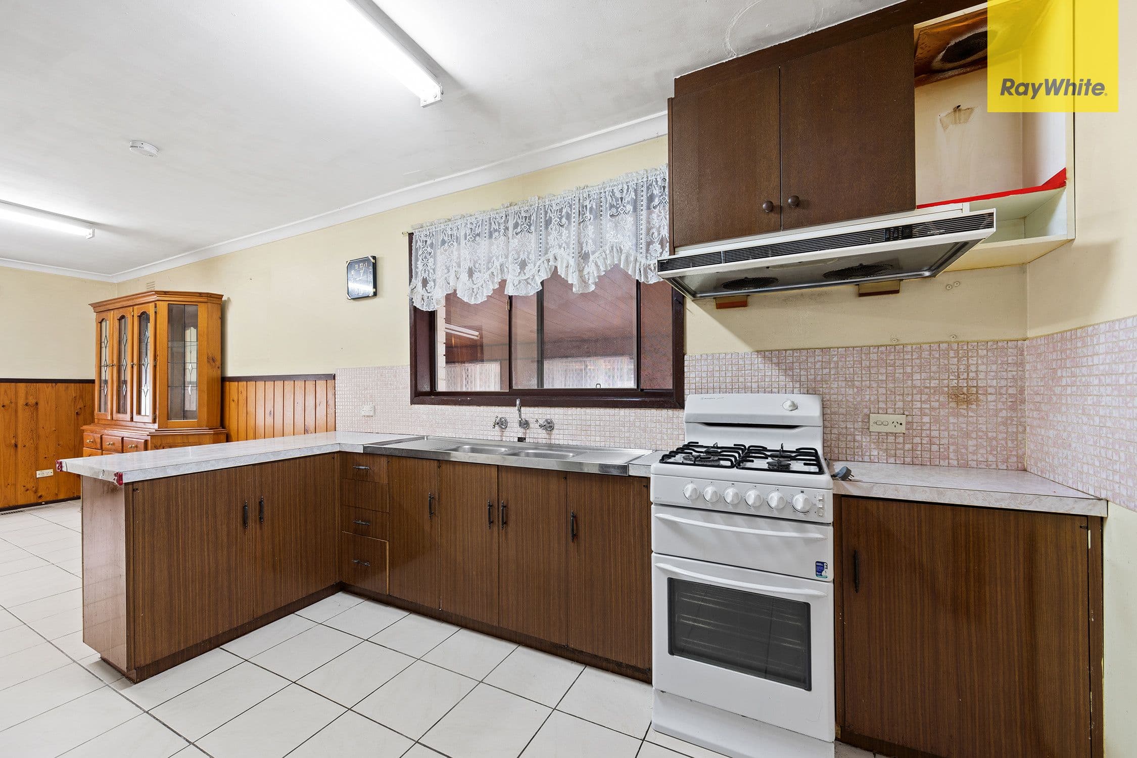 70 Mulhall Drive, St Albans VIC 3021, St Albans - Thumbnail 6