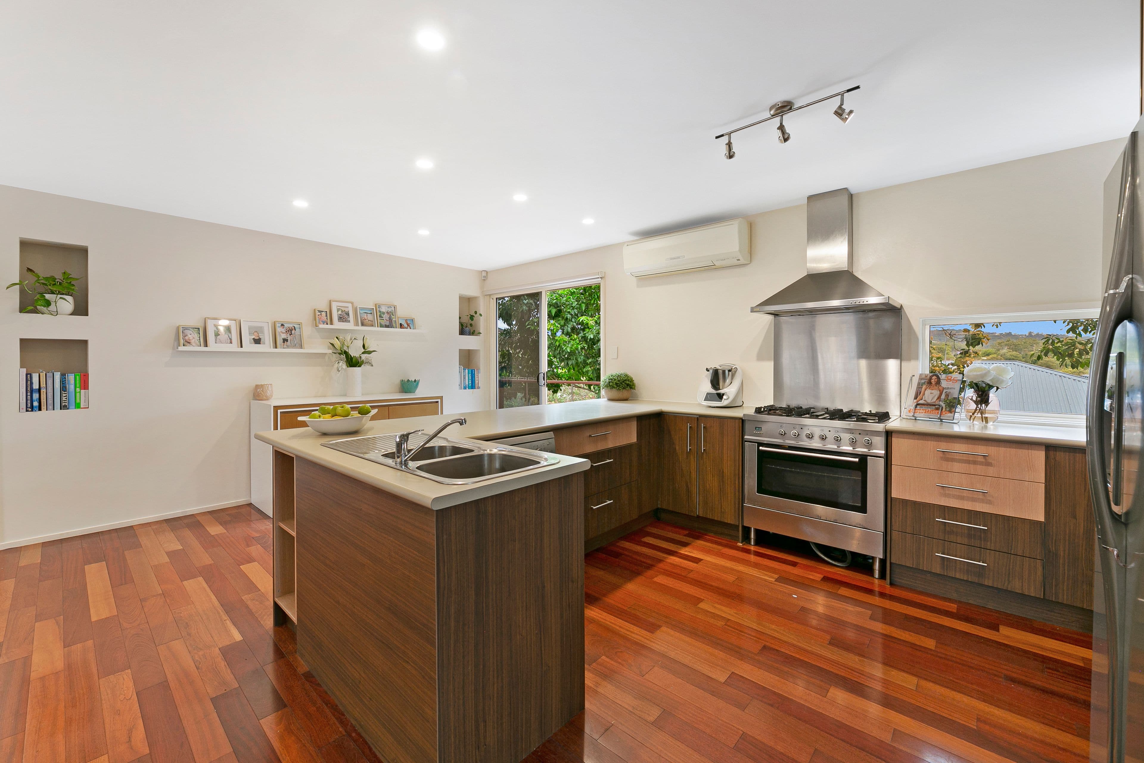 29 Emerson Drive, Bonogin QLD 4213, Bonogin - Thumbnail 4
