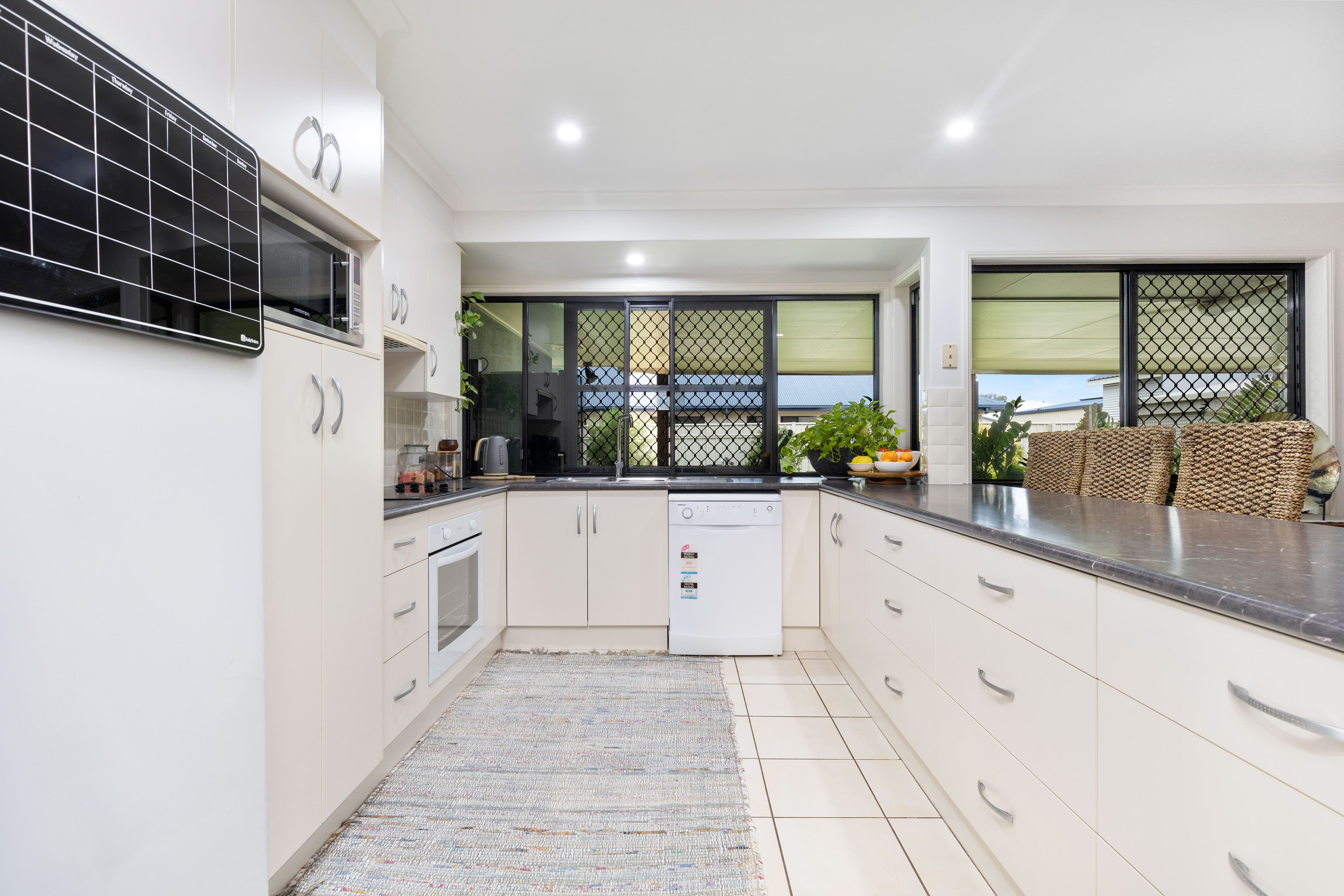 234 Borilla Street, Emerald QLD 4720, Emerald - Thumbnail 5