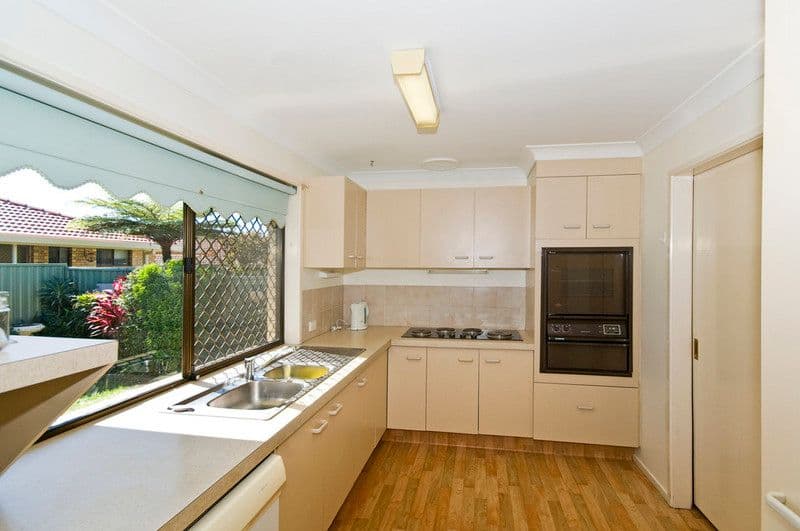 7 Snowgum Court, BURLEIGH WATERS QLD 4220, Burleigh Waters - Thumbnail 2