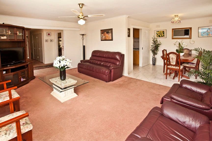 22 Chivers Avenue, GLEN WAVERLEY VIC 3150, Glen Waverley - Thumbnail 2