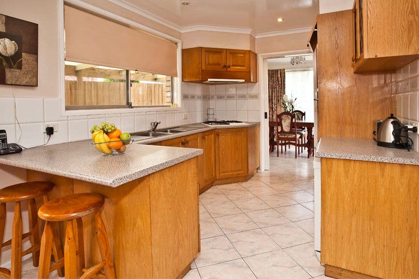 22 Chivers Avenue, GLEN WAVERLEY VIC 3150, Glen Waverley - Thumbnail 3