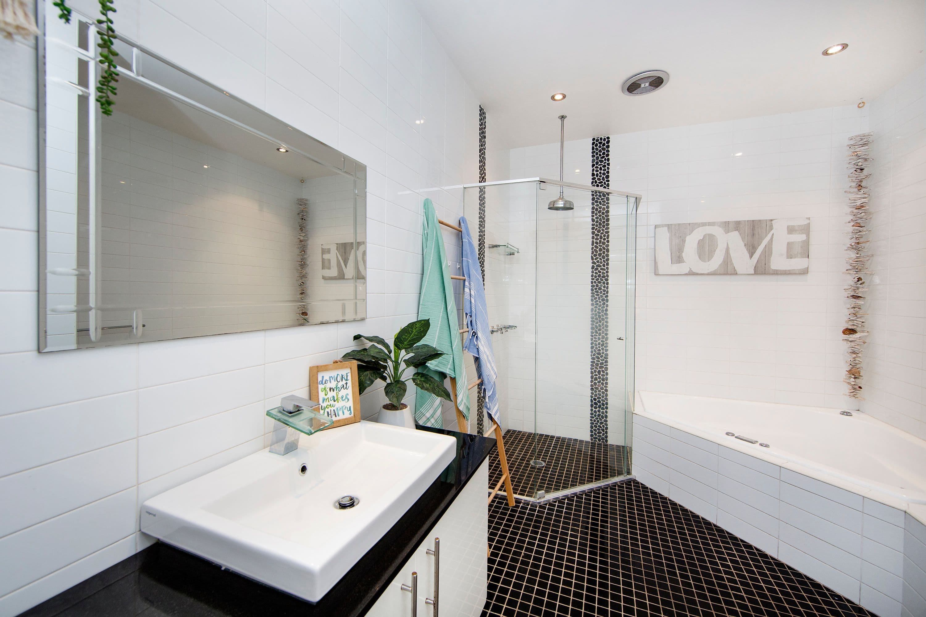 94 Terence Avenue, Lake Munmorah - Thumbnail 6