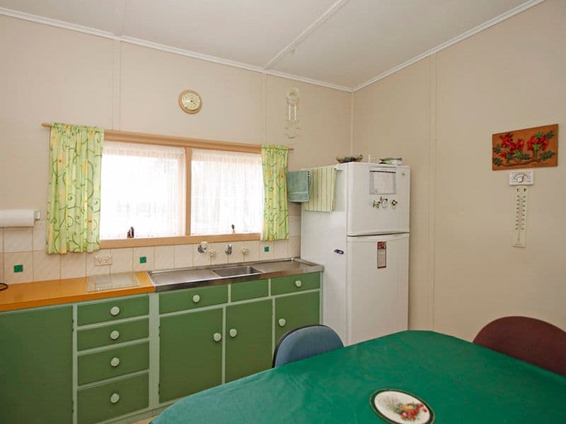 38 Deemster Avenue, CHRISTIES BEACH SA 5165, Christies Beach - Thumbnail 2