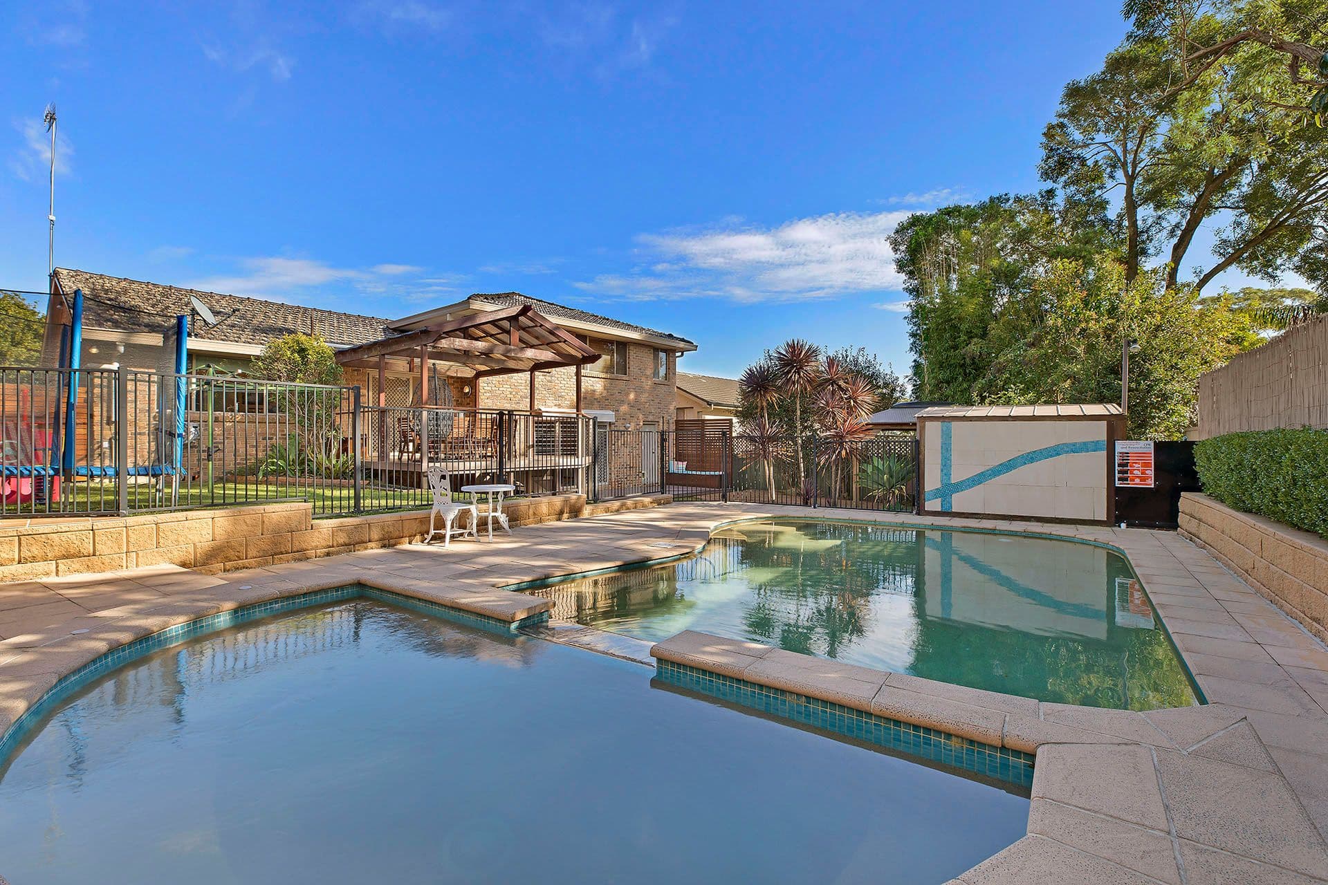 19 Stornaway Crescent, Berkeley Vale - Thumbnail 3