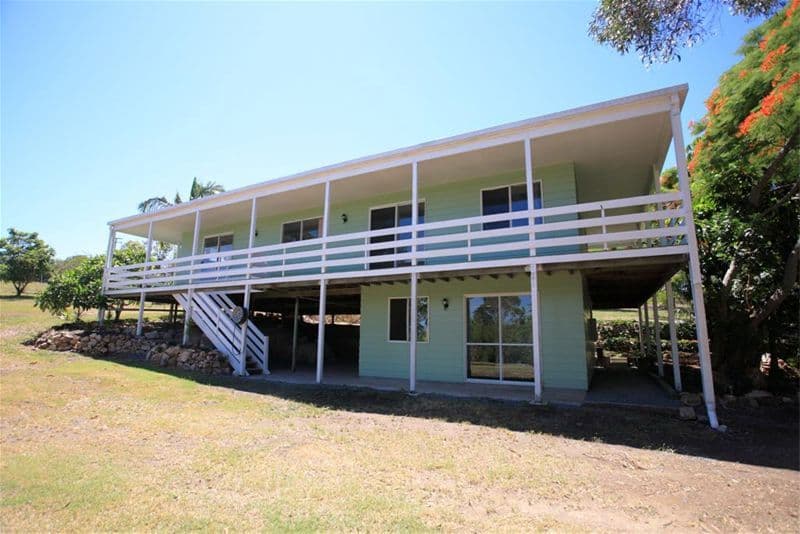 9 Seaview Drive, CRAIGNISH QLD 4655, Craignish - Thumbnail 2