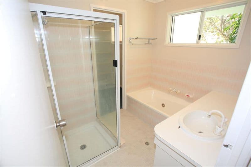 9 Seaview Drive, CRAIGNISH QLD 4655, Craignish - Thumbnail 8