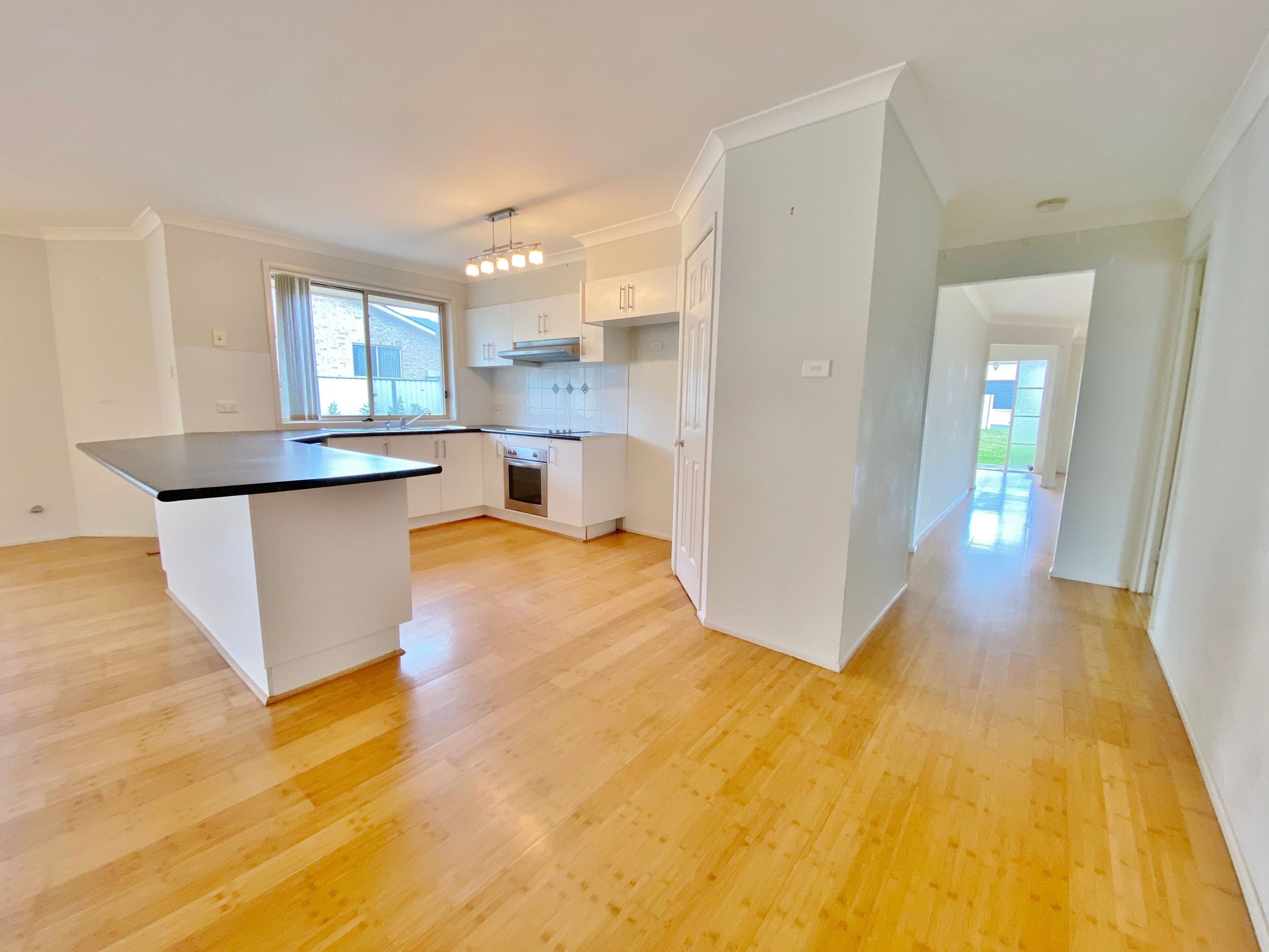 7 Settlers Place, Young NSW 2594, Young - Thumbnail 2