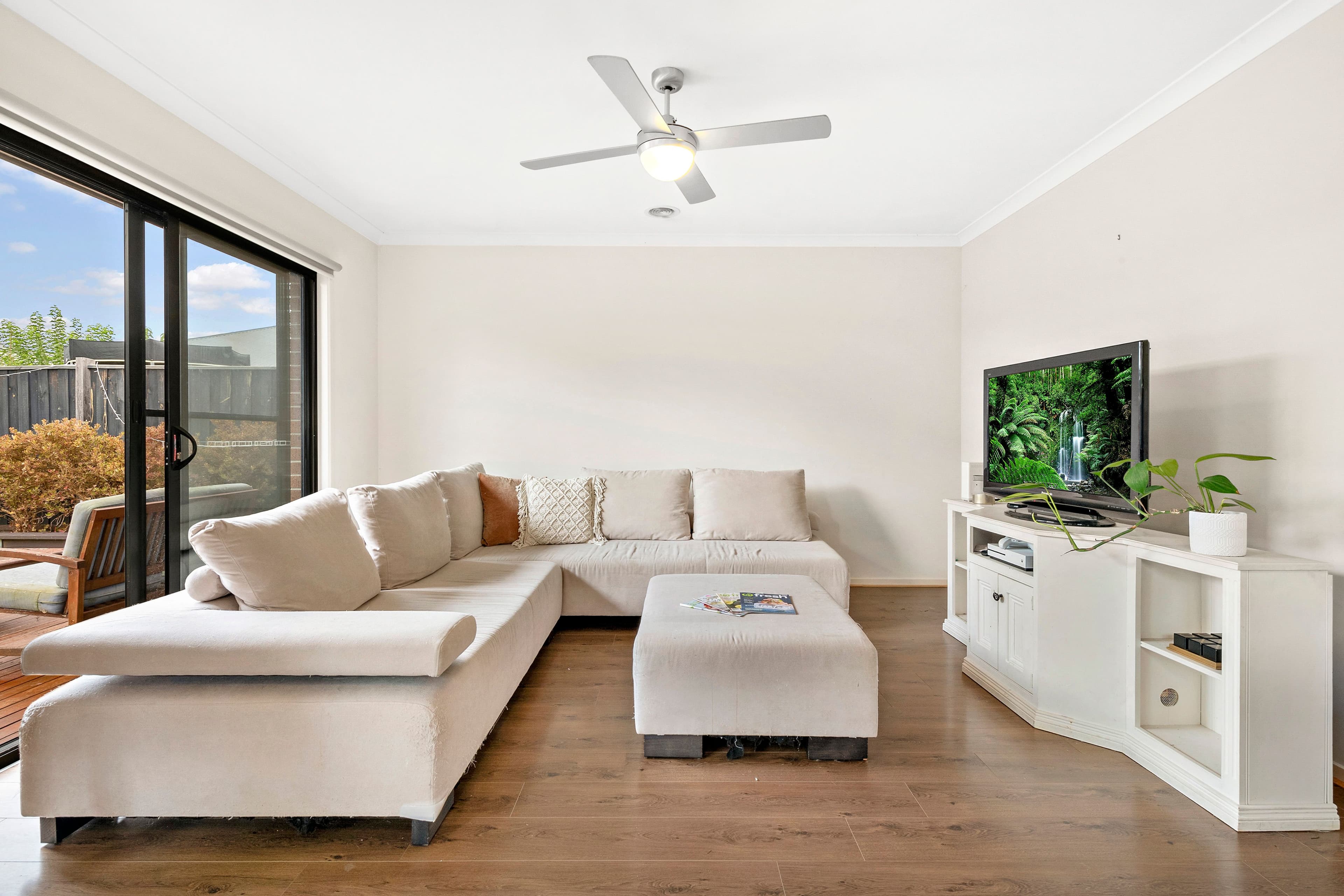 50 Gyrfalcon Way, Doreen VIC 3754, Doreen - Thumbnail 2