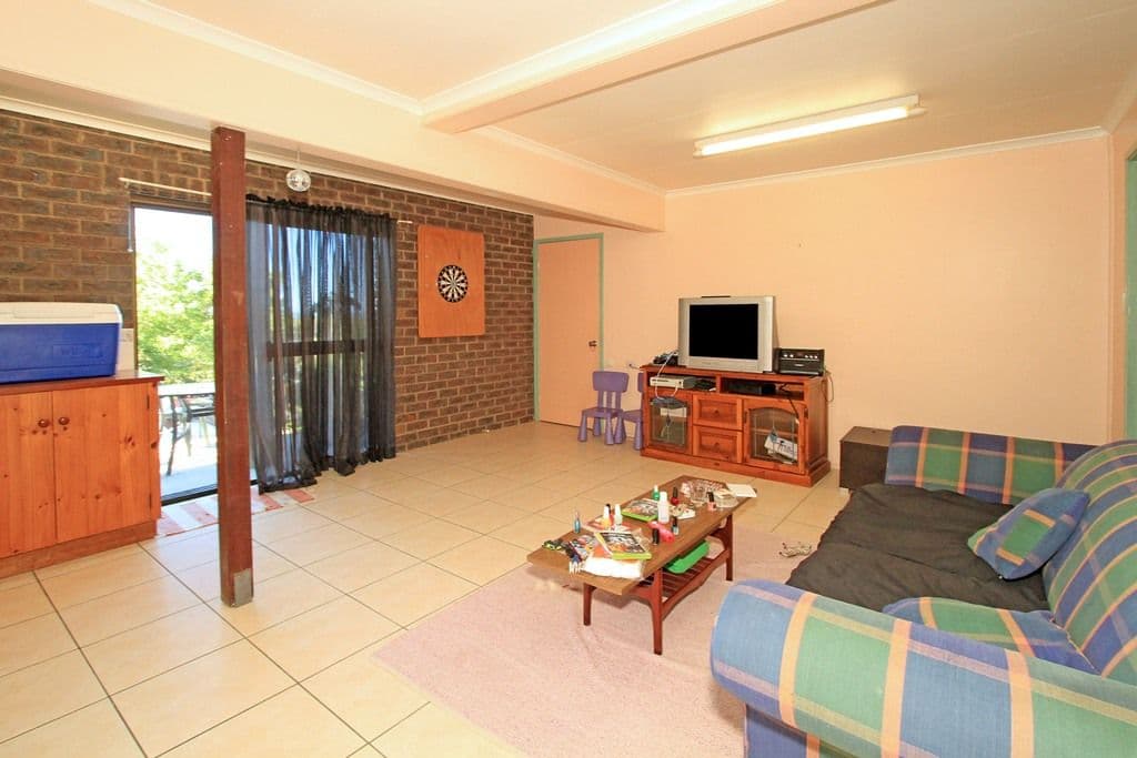 31 Phillip Street, Emu Park QLD 4710, Emu Park - Thumbnail 8