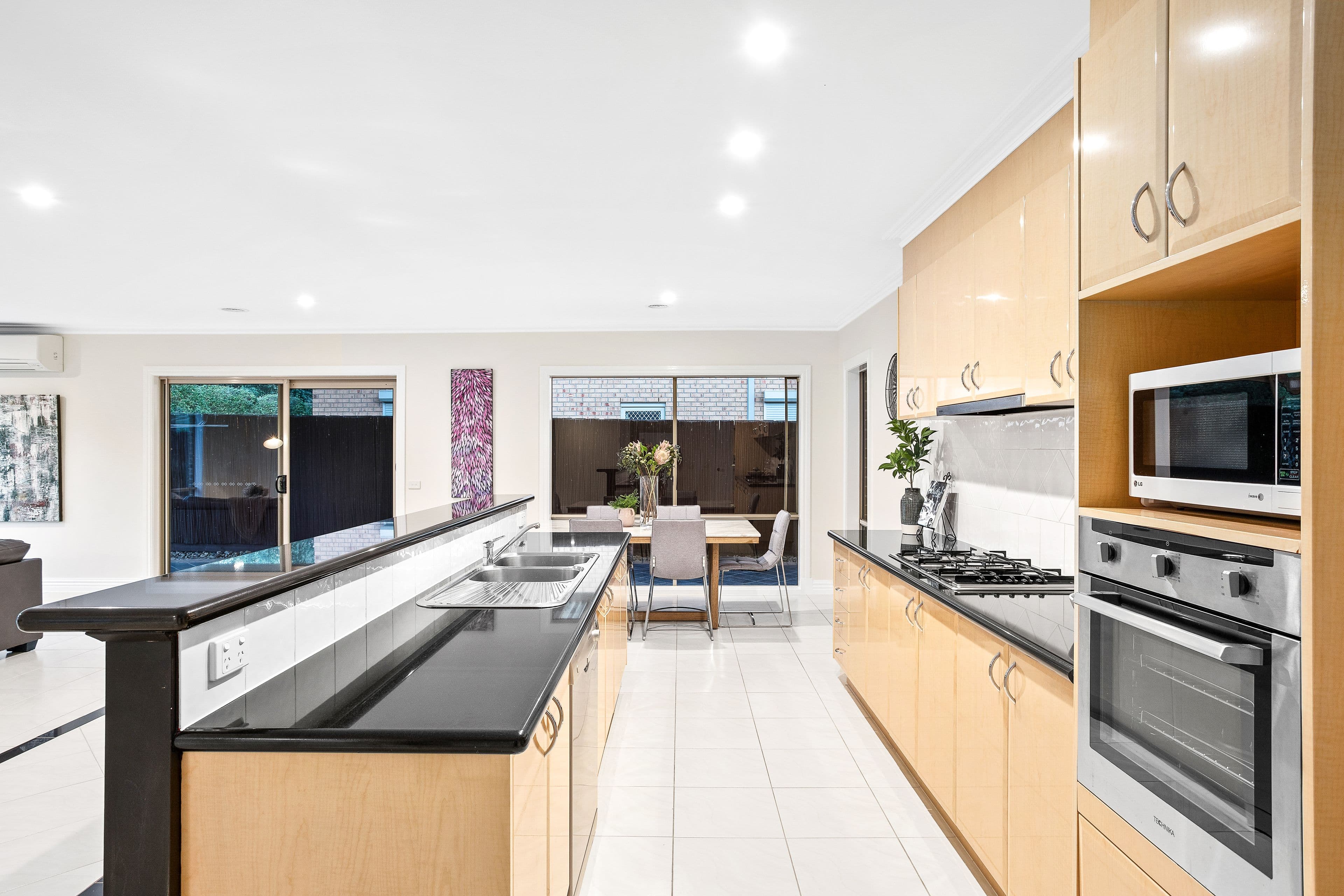 8 Eildon Circuit, Taylors Hill VIC 3037, Taylors Hill - Thumbnail 7