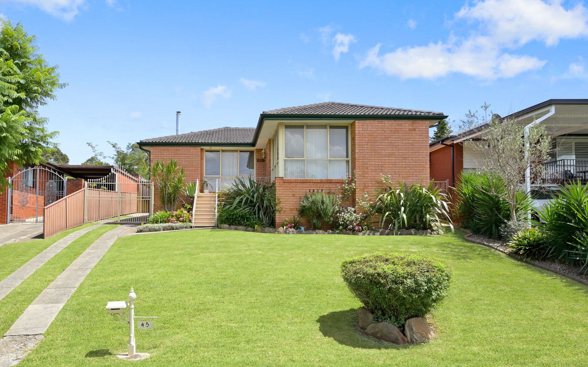 45 Phoenix Crescent, Casula NSW 2170, Casula - Thumbnail 2