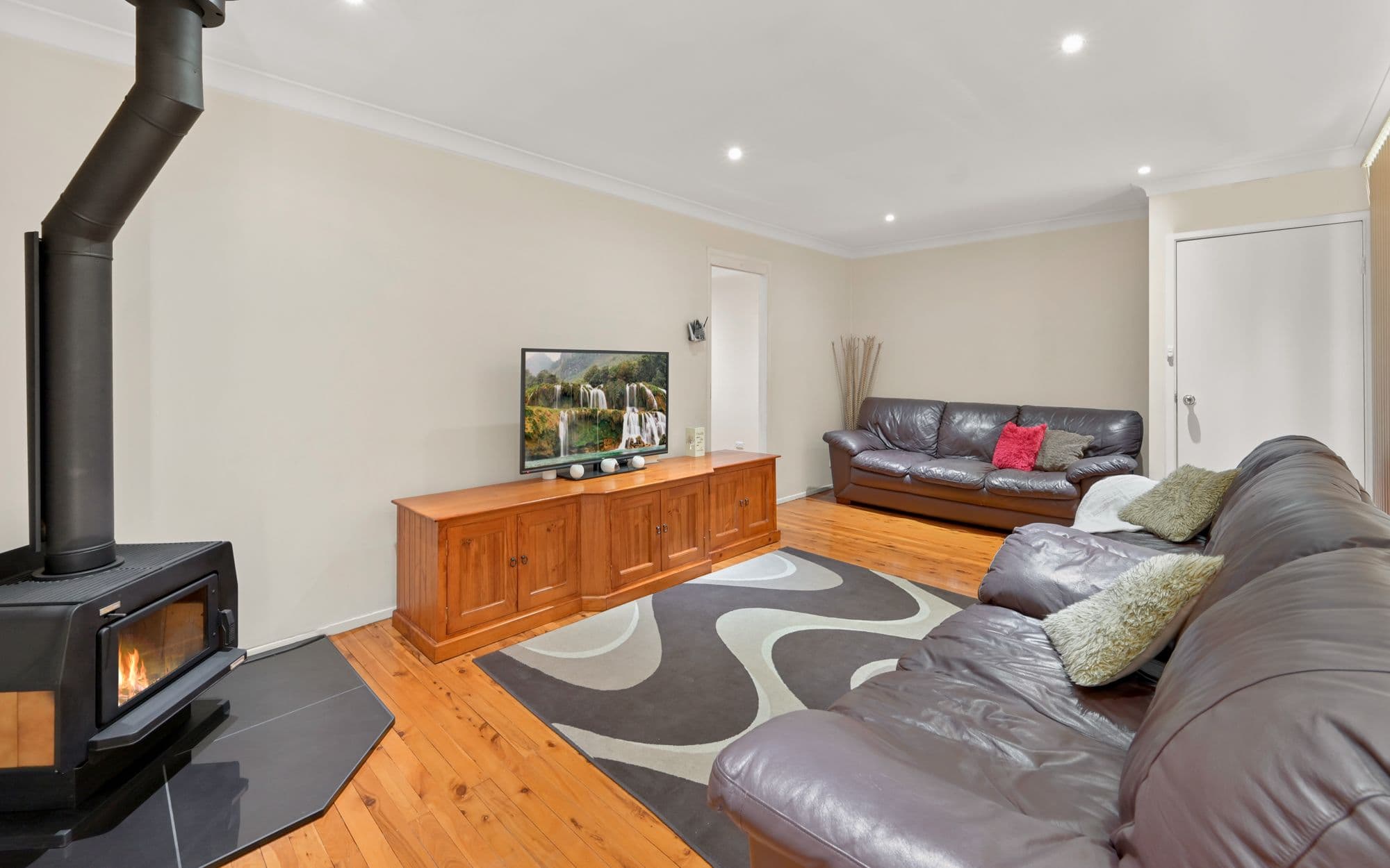 45 Phoenix Crescent, Casula NSW 2170, Casula - Thumbnail 4