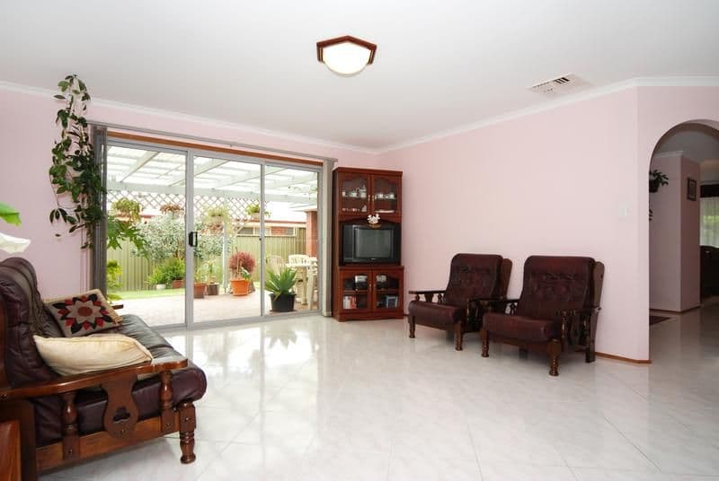 90 OAKRIDGE Road, ABERFOYLE PARK SA 5159, Aberfoyle Park - Thumbnail 4