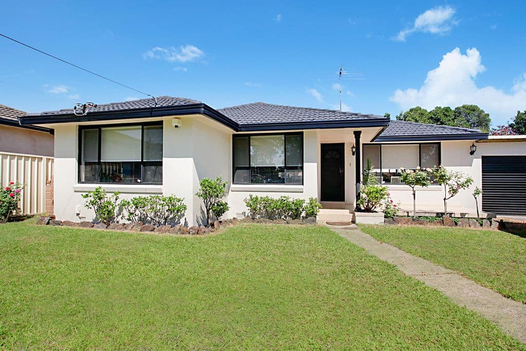 28/4 Bronberg Court Southport 4215, Southport - Image 1