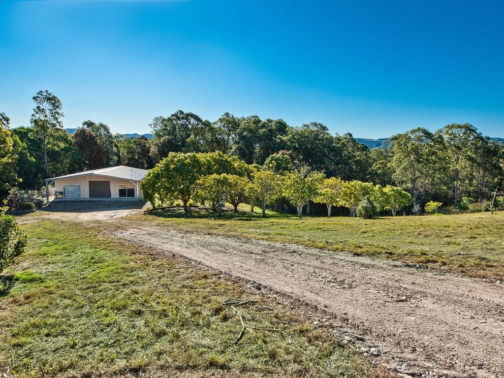 3 Mimburi Place, Armstrong Creek QLD 4520, Armstrong Creek - Image 1