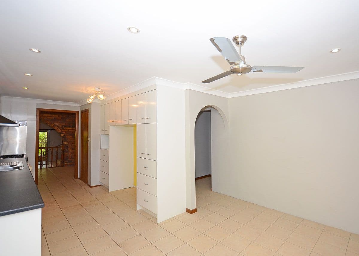 6 West Street, TORQUAY QLD 4655, Torquay - Thumbnail 7