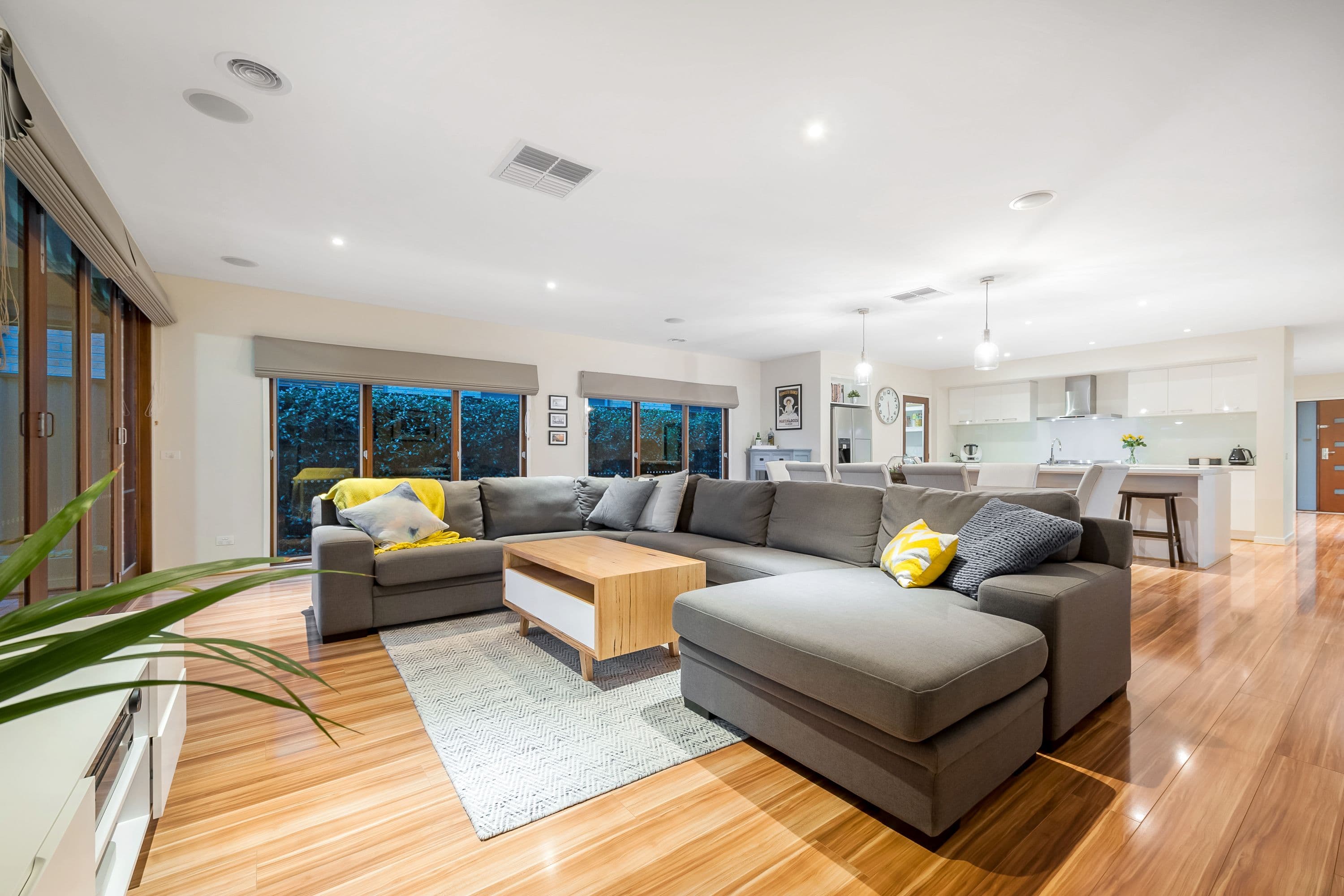 34 Viewside Crescent, Craigieburn VIC 3064, Craigieburn - Thumbnail 4