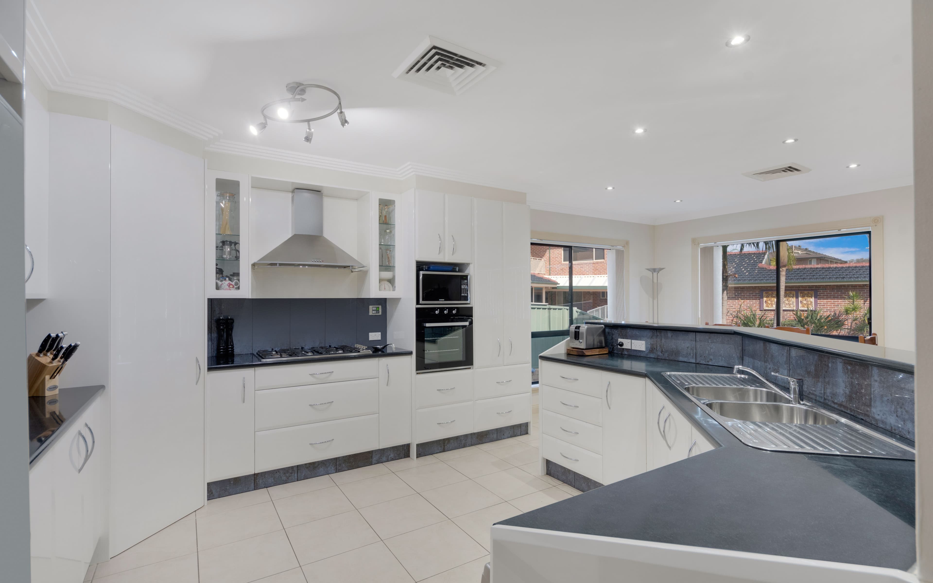 9 Wandella Place, Glen Alpine NSW 2560, Glen Alpine - Thumbnail 4