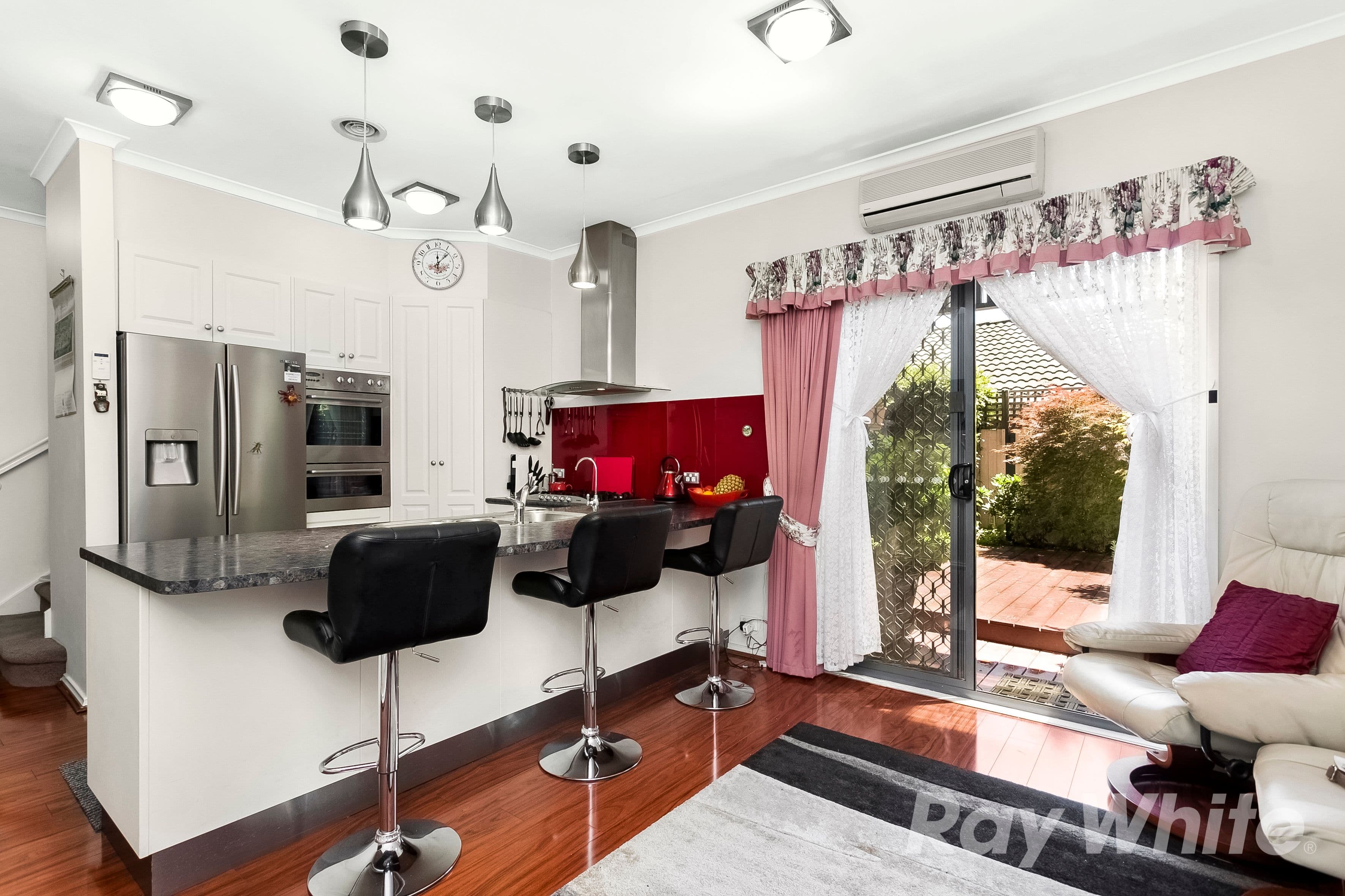 18 Silverwood Way, Glen Waverley VIC 3150, Glen Waverley - Thumbnail 2