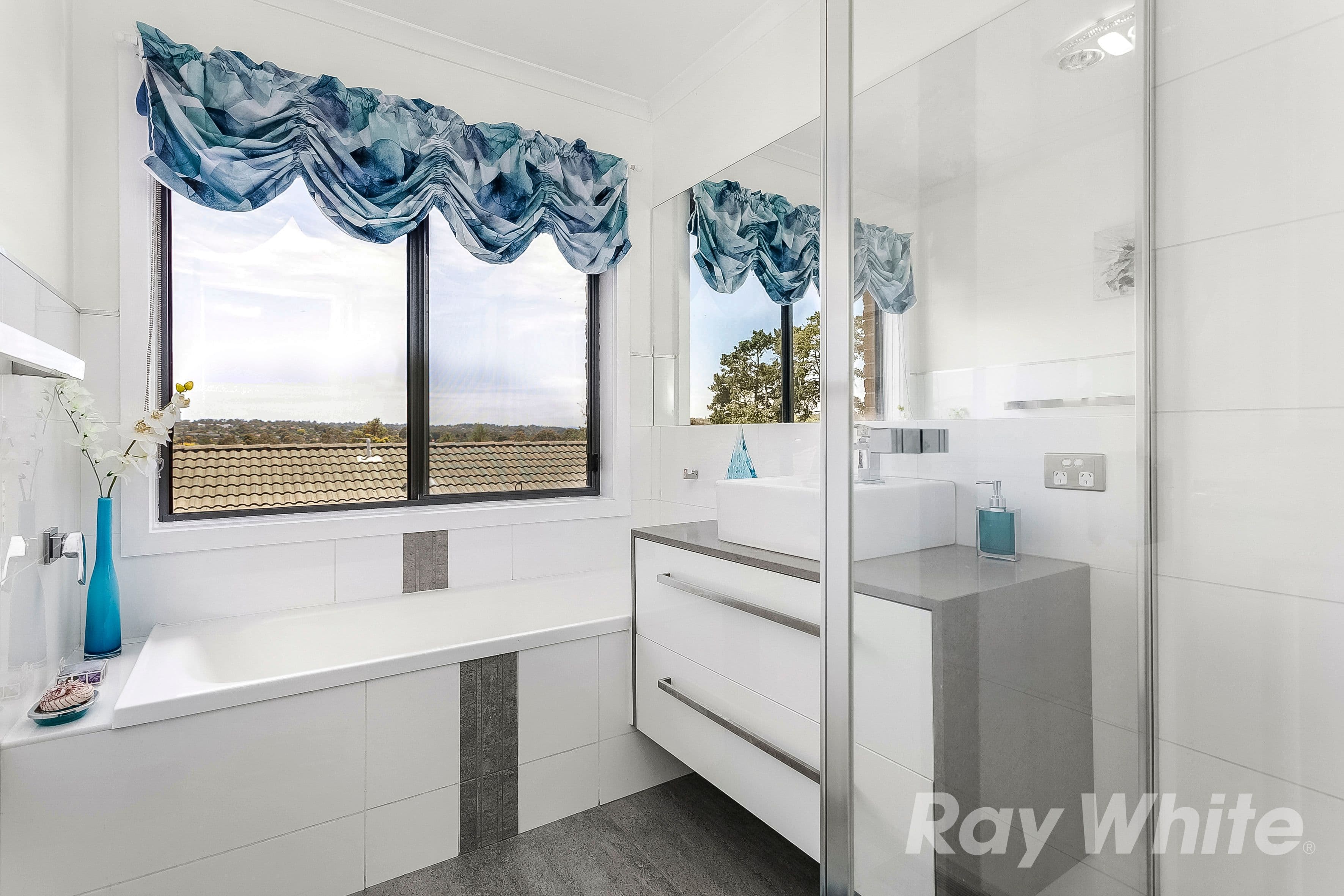 18 Silverwood Way, Glen Waverley VIC 3150, Glen Waverley - Thumbnail 6