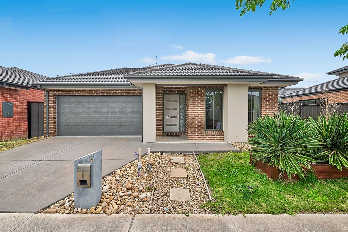 4 Calypso Way, Clyde North VIC 3978, Clyde North - Image 1