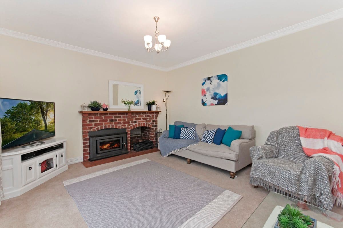3 Honeyeater Court, Warrnambool VIC 3280, Warrnambool - Thumbnail 2