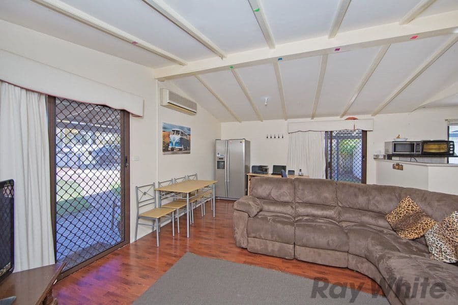 16 Deakin Avenue, Lake Munmorah NSW 2259, Lake Munmorah - Thumbnail 2