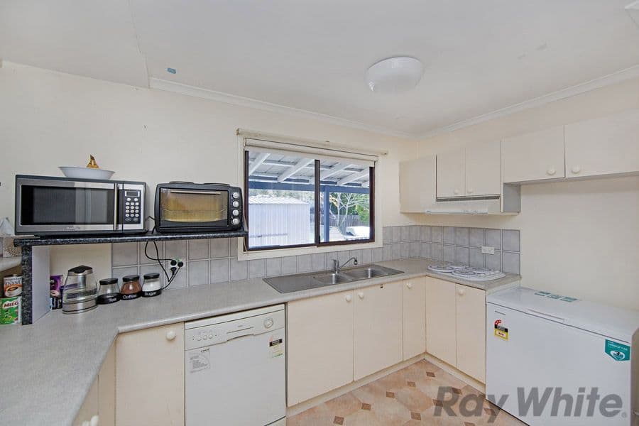 16 Deakin Avenue, Lake Munmorah NSW 2259, Lake Munmorah - Thumbnail 4