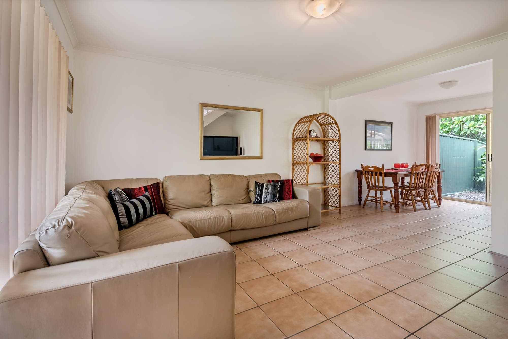 402 Pine Ridge Road, Coombabah QLD 4216, Coombabah - Thumbnail 4