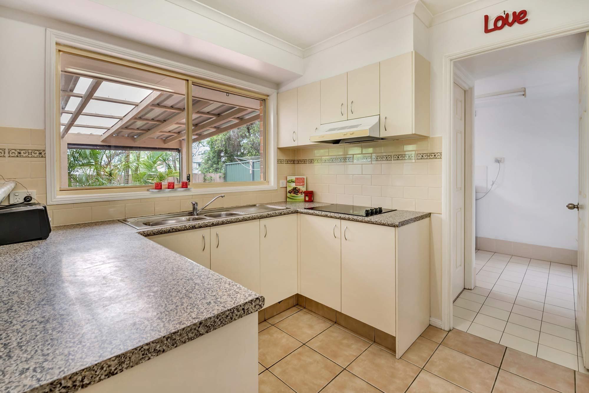 402 Pine Ridge Road, Coombabah QLD 4216, Coombabah - Thumbnail 7