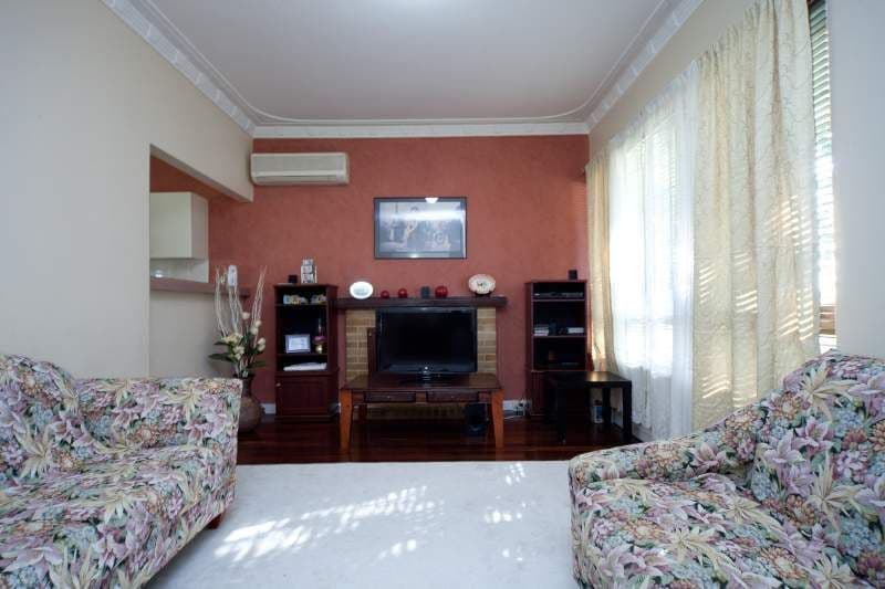 4 Beagle Place, BELMONT WA 6104, Belmont - Thumbnail 2