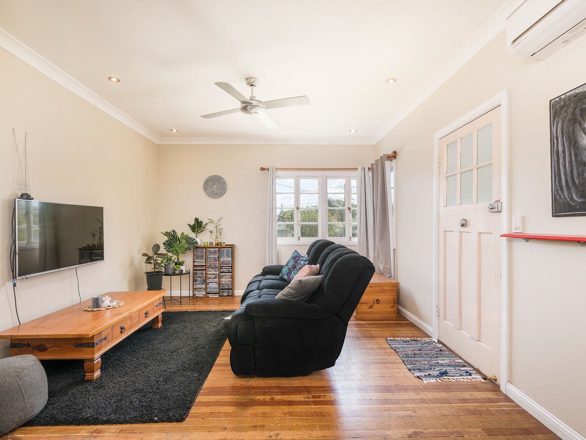 127 Beddoes Street, Holland Park QLD 4121, Holland Park - Thumbnail 2