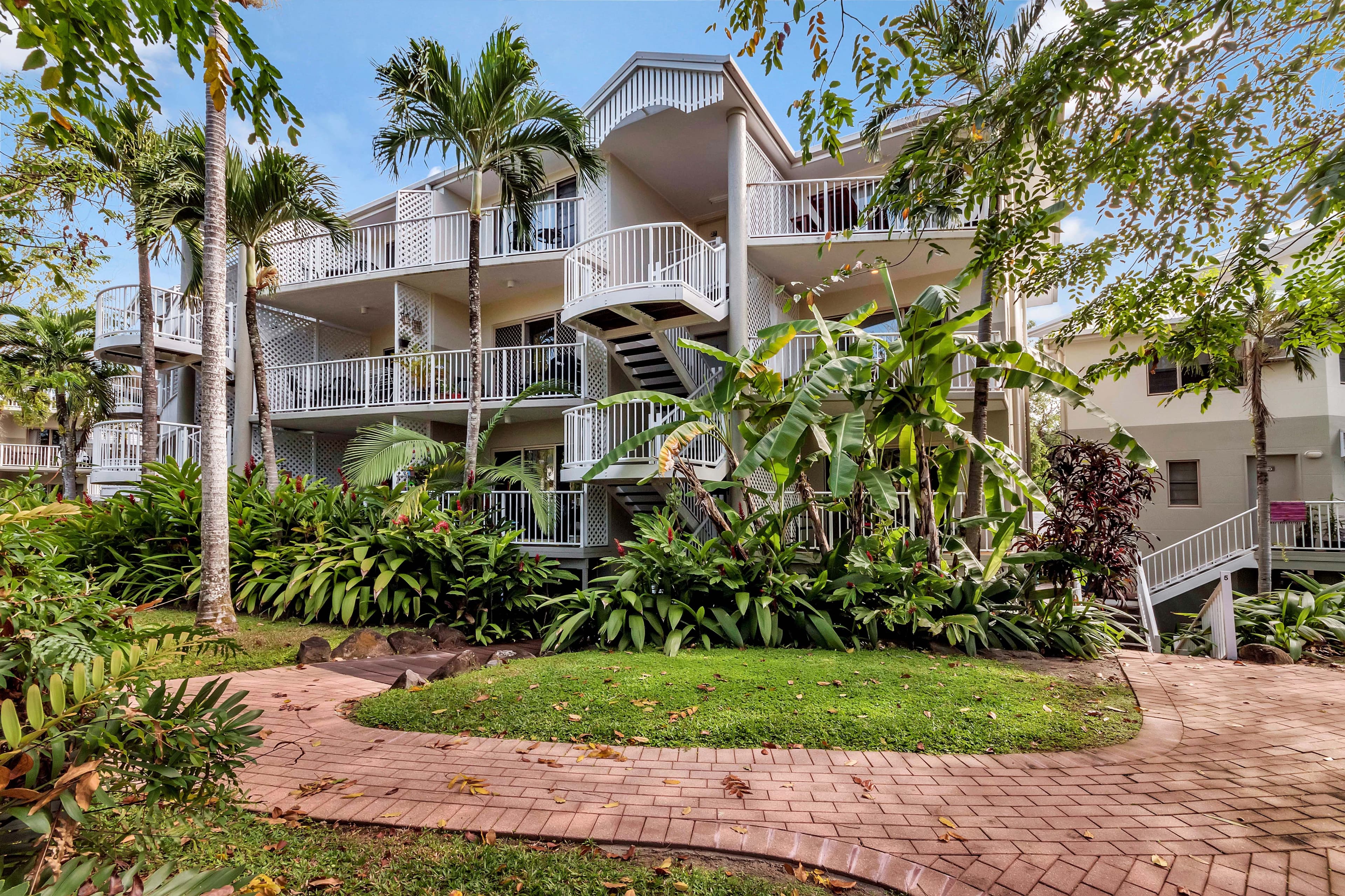 129 Oleander Street, Holloways Beach QLD 4878, Holloways Beach - Thumbnail 3