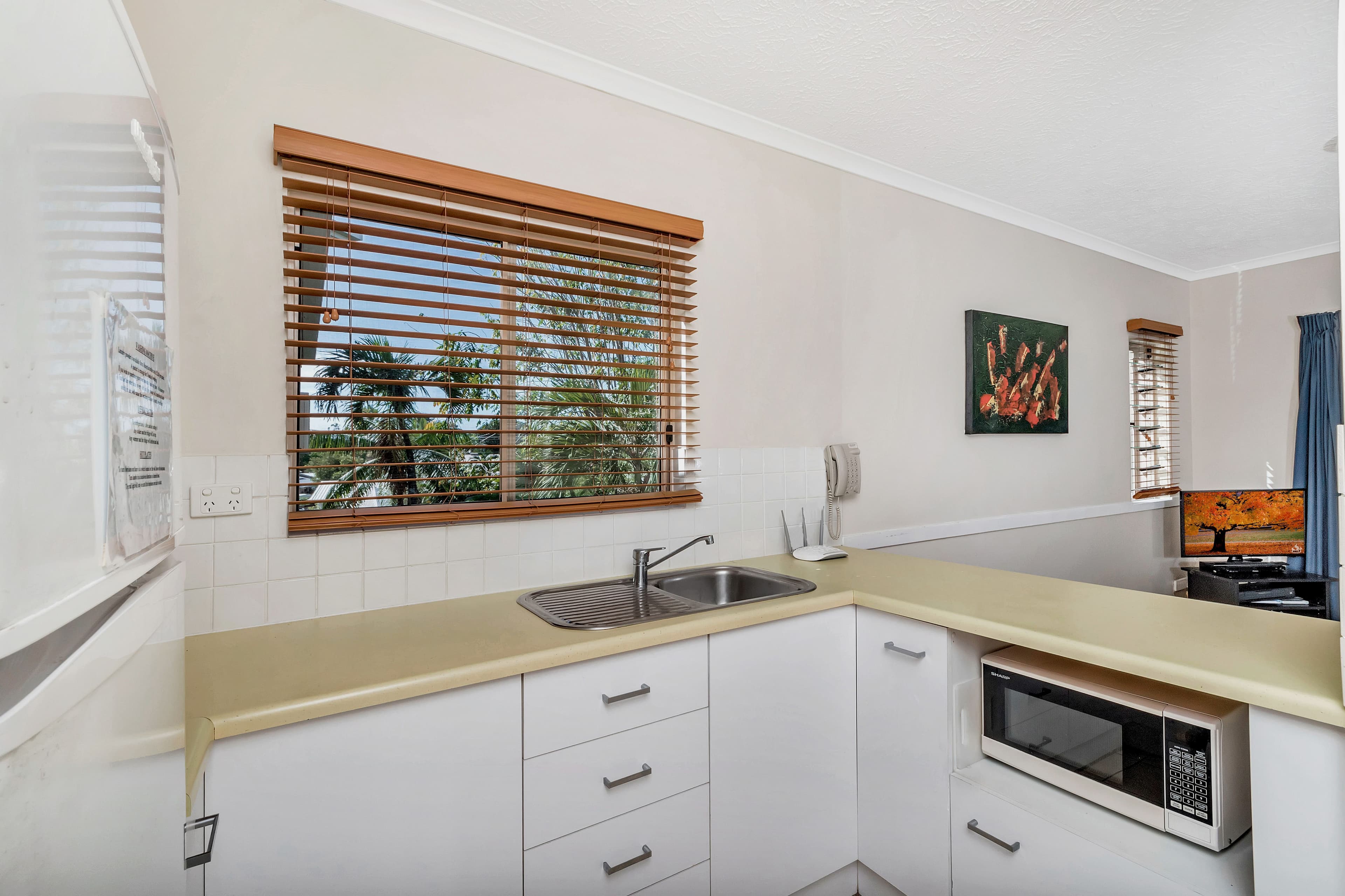 129 Oleander Street, Holloways Beach QLD 4878, Holloways Beach - Thumbnail 6
