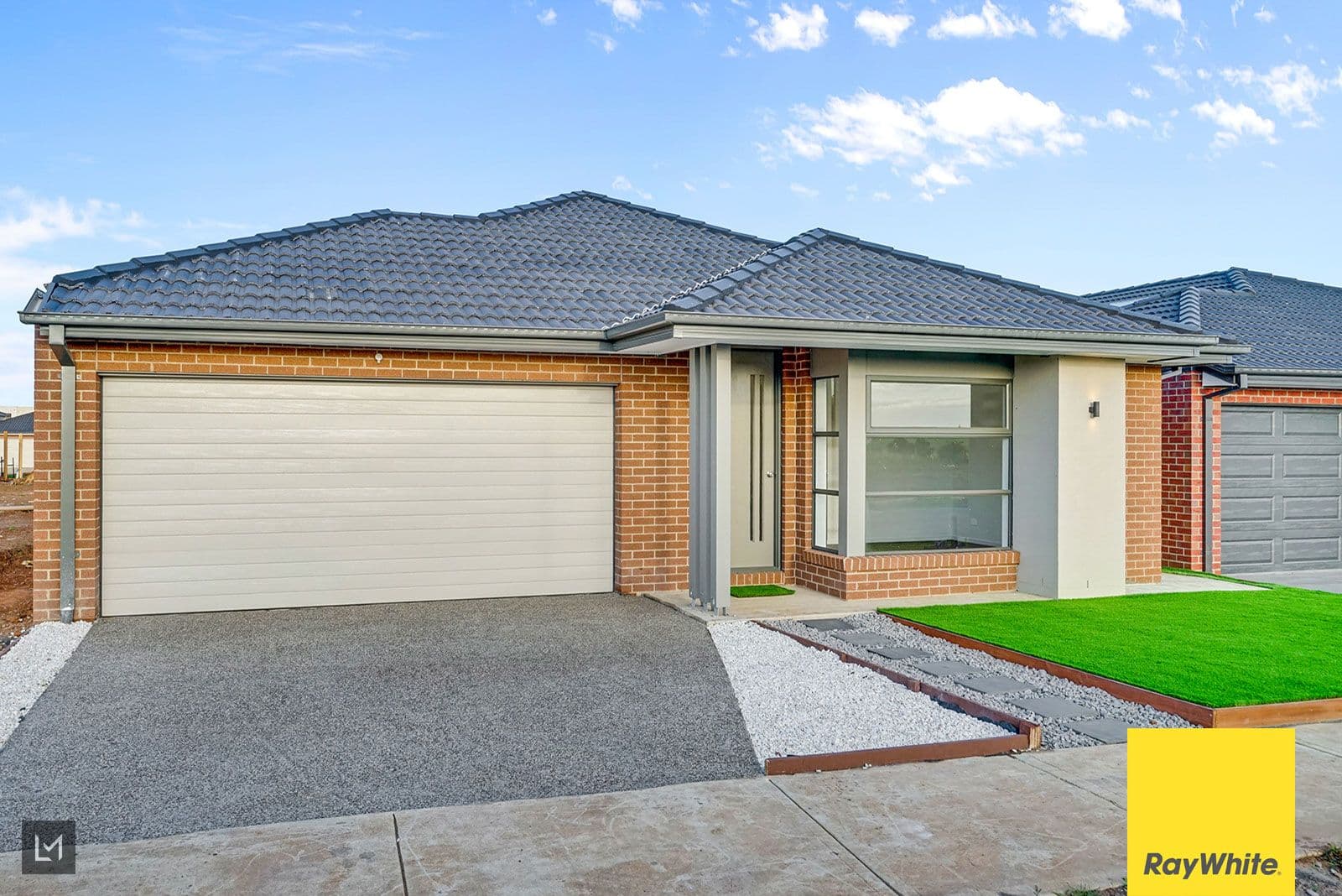 16 JUGGLER Drive, Tarneit VIC 3029, Tarneit - Thumbnail 2