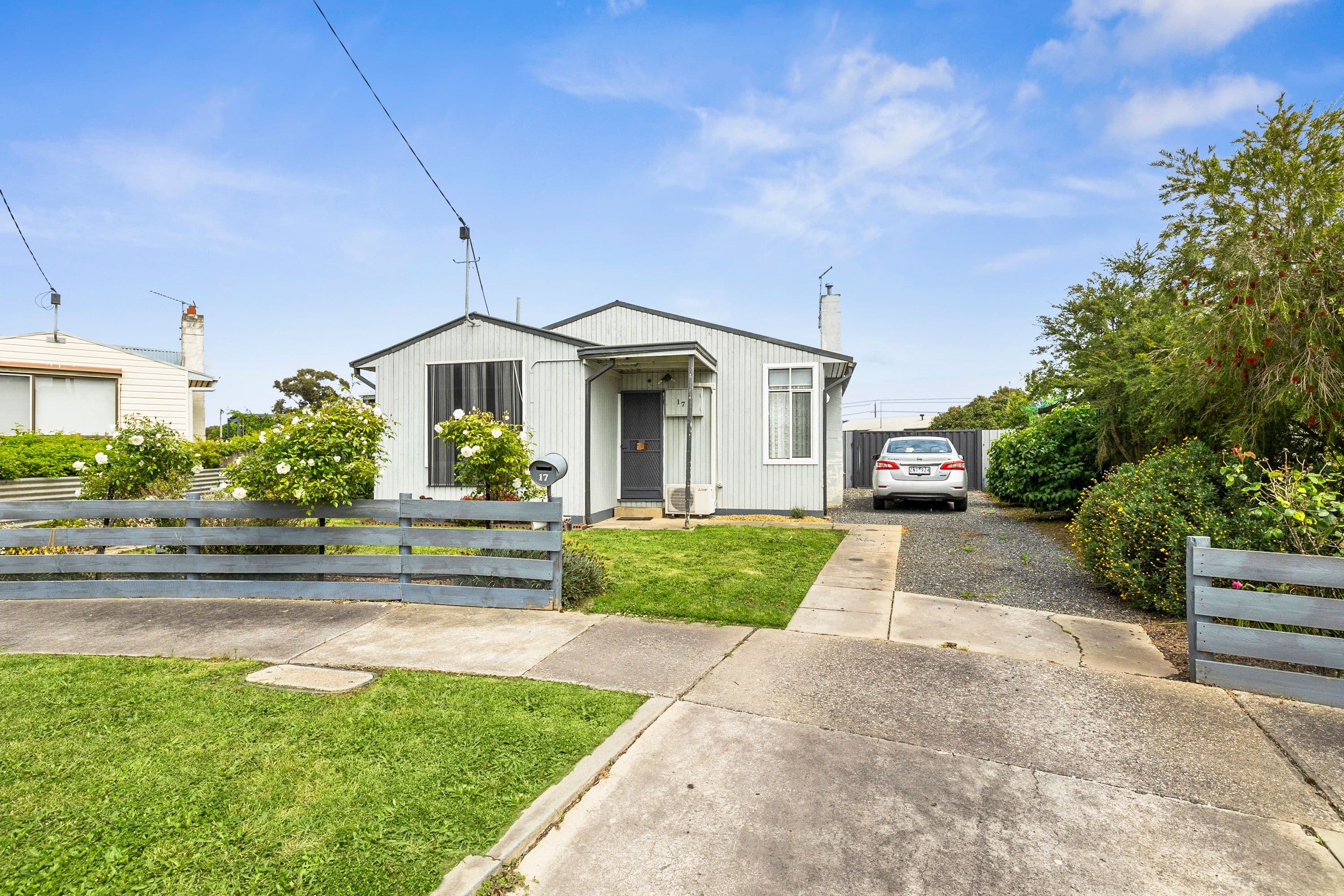 17 Steven Crescent, Ararat VIC 3377, Ararat - Image 1