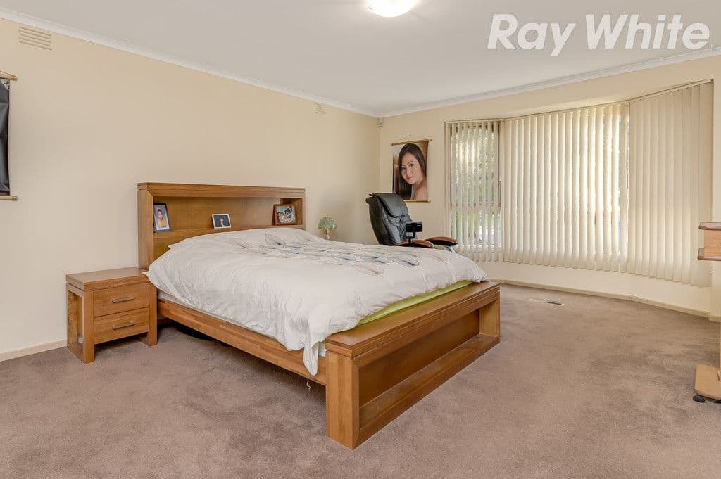 7 Redcraze Rise, Mill Park VIC 3082, Mill Park - Thumbnail 2